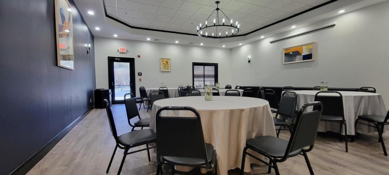 Holiday Inn Express Hotel & Suites Newton Sparta By Ihg Exterior foto