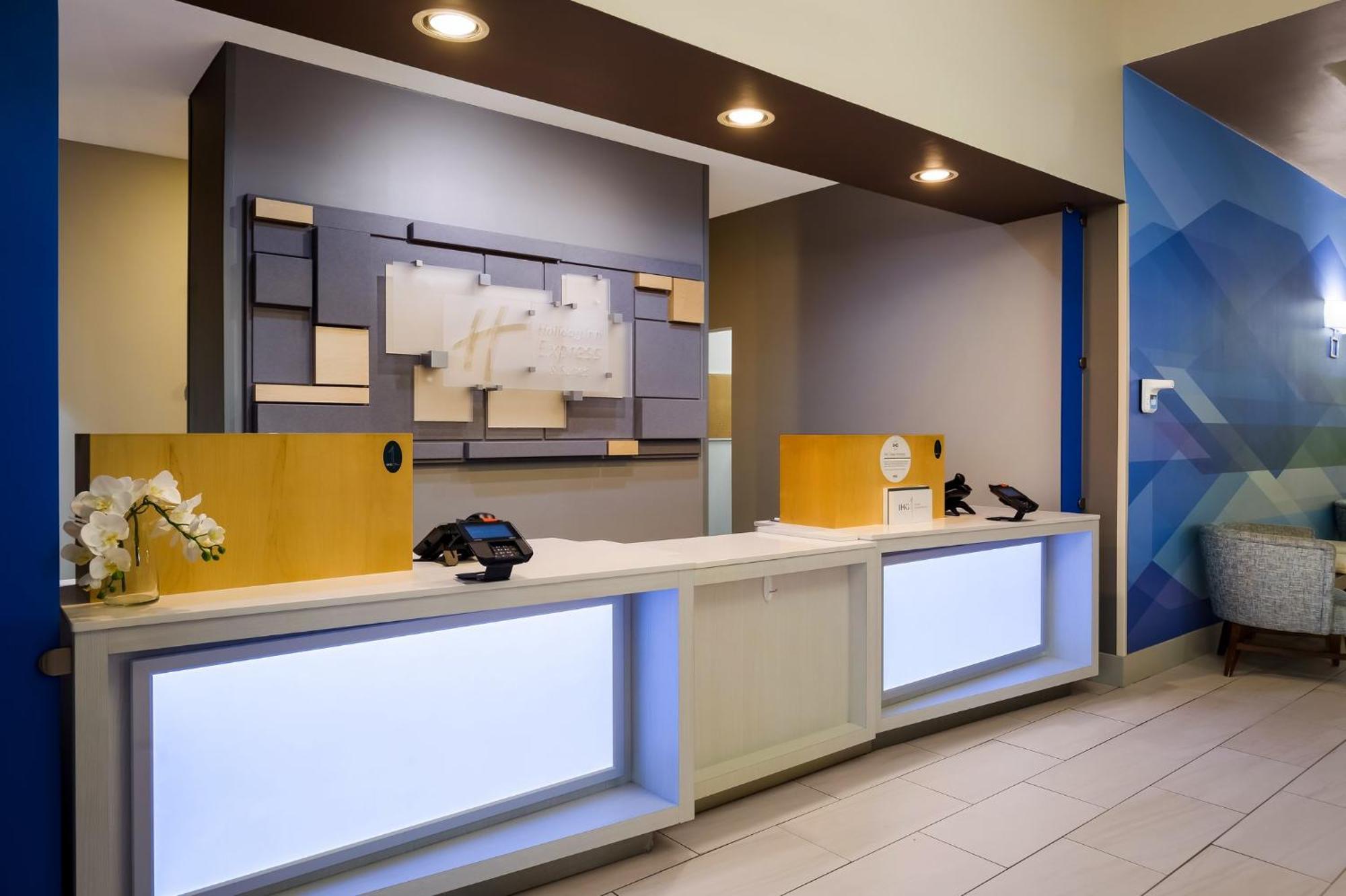 Holiday Inn Express Hotel & Suites Newton Sparta By Ihg Exterior foto