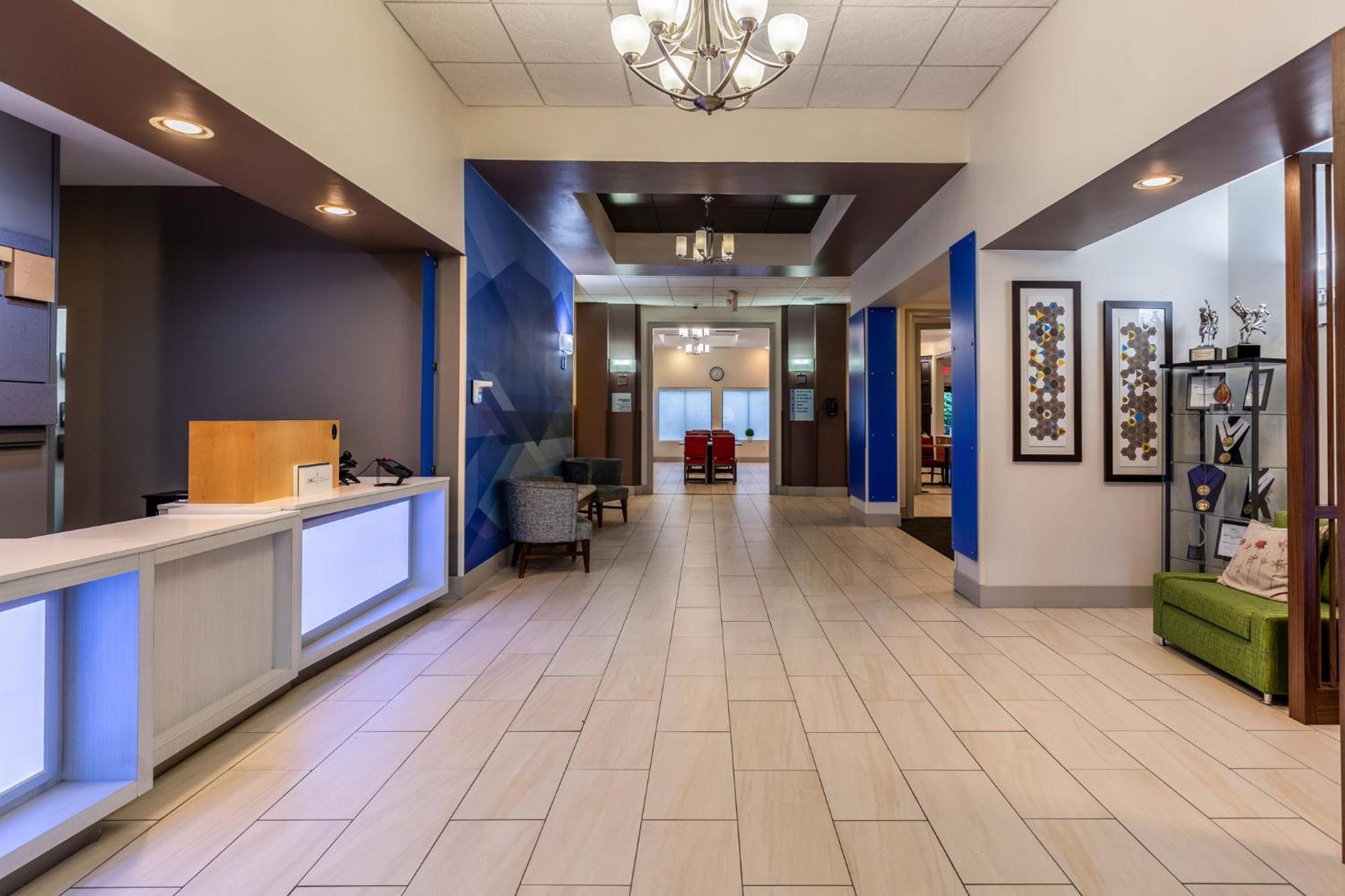 Holiday Inn Express Hotel & Suites Newton Sparta By Ihg Exterior foto