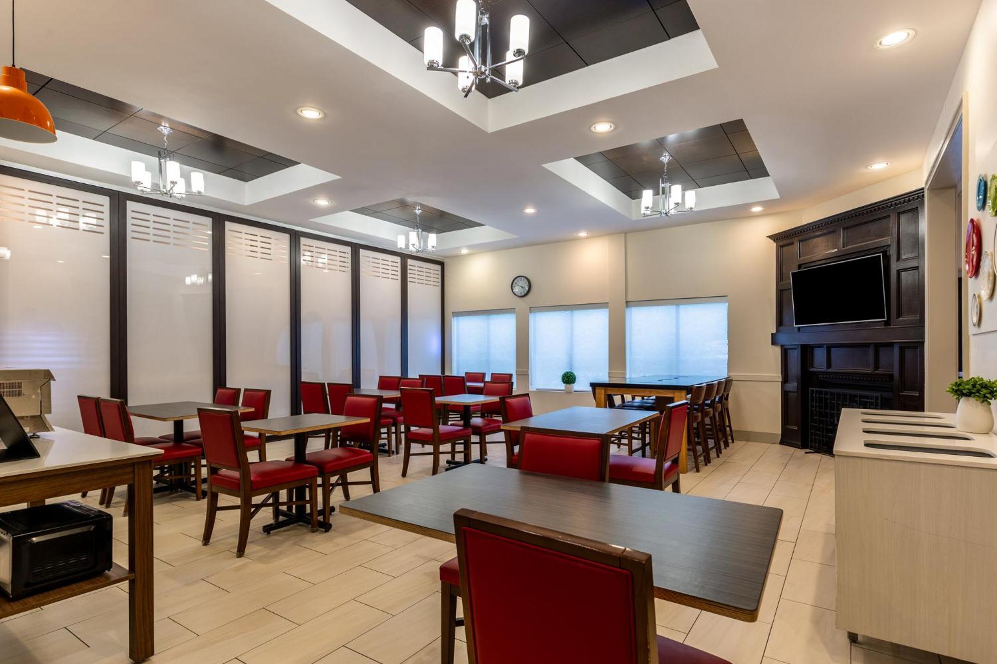 Holiday Inn Express Hotel & Suites Newton Sparta By Ihg Exterior foto