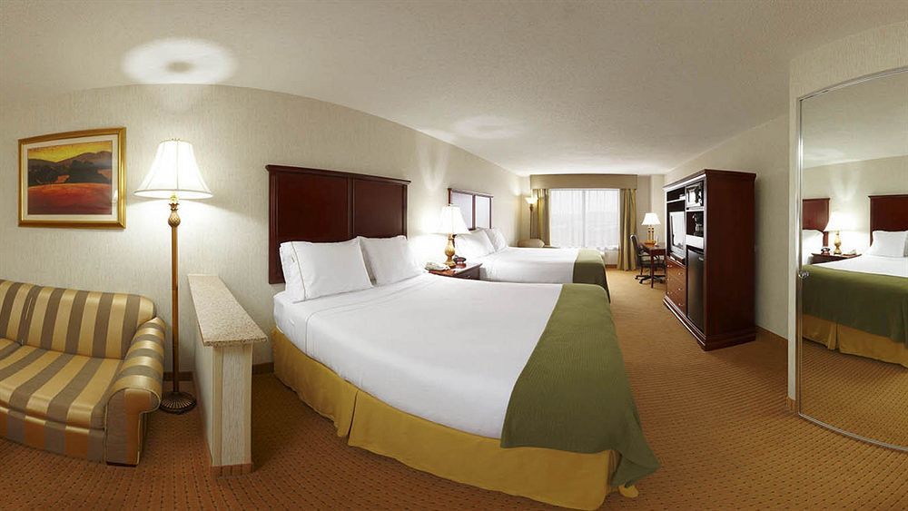 Holiday Inn Express Hotel & Suites Newton Sparta By Ihg Exterior foto