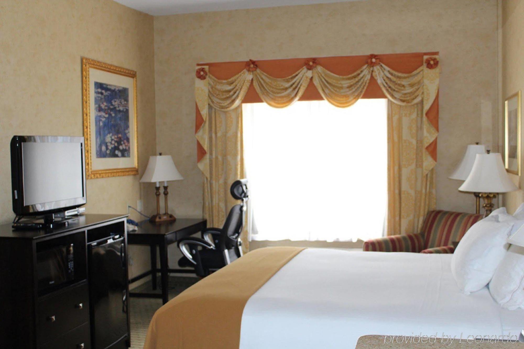 Holiday Inn Express Hotel & Suites Newton Sparta By Ihg Habitación foto