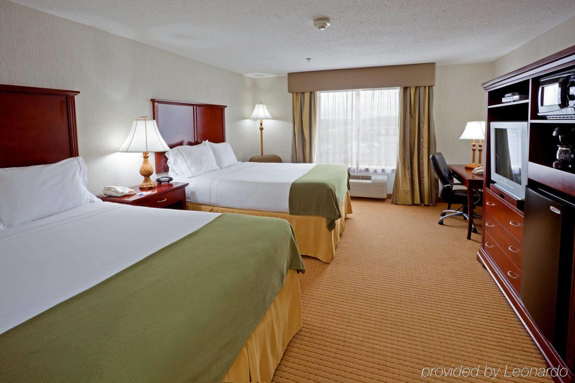 Holiday Inn Express Hotel & Suites Newton Sparta By Ihg Habitación foto