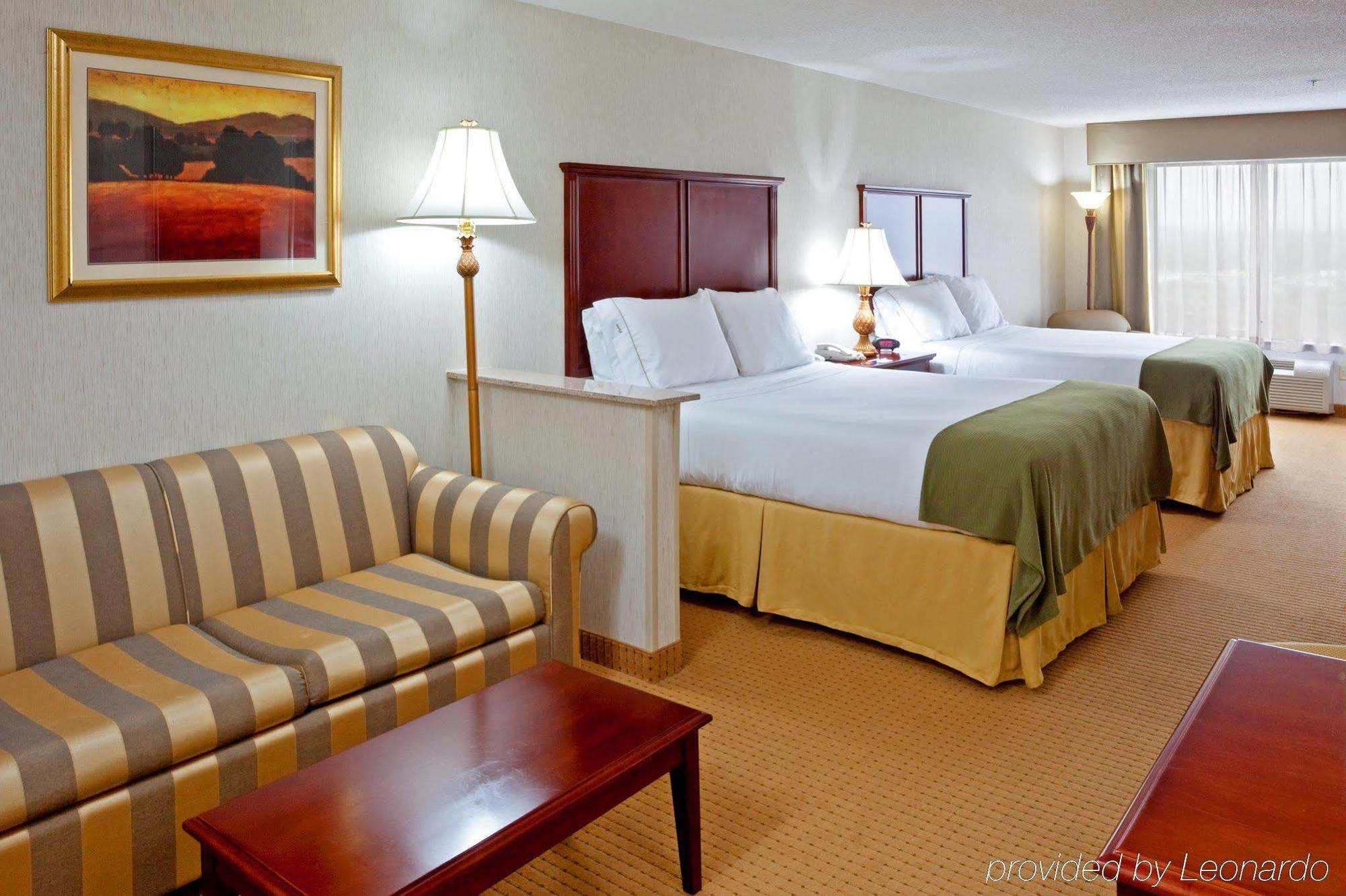 Holiday Inn Express Hotel & Suites Newton Sparta By Ihg Habitación foto